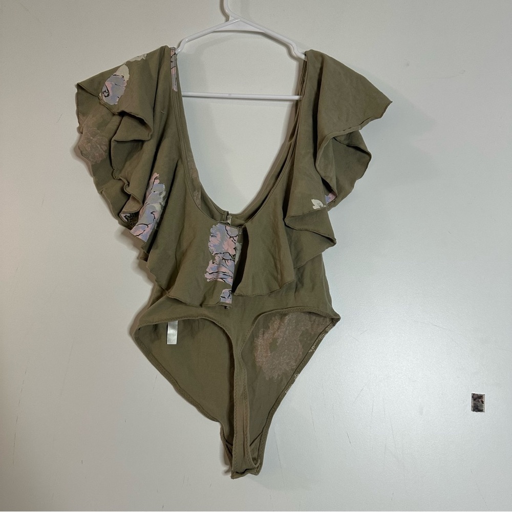 Free people intimately free floral Matilda ruffle v-neck bodysuit - Picture 5 of 5